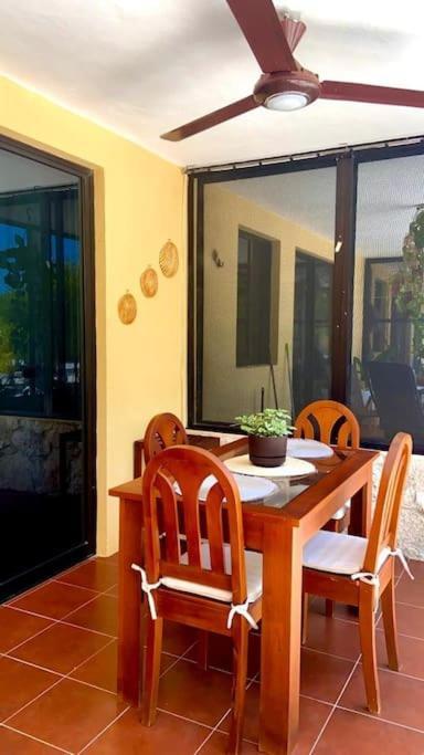 Beachfront Apartment With Swimming Pool. One Bedroom Celestun Exterior photo